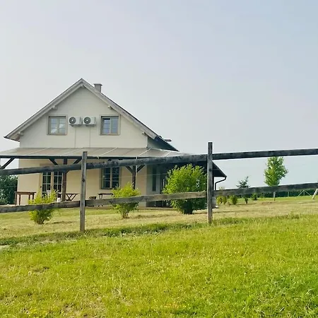Mimi Vendeghaz Ferienhaus Balatonlelle